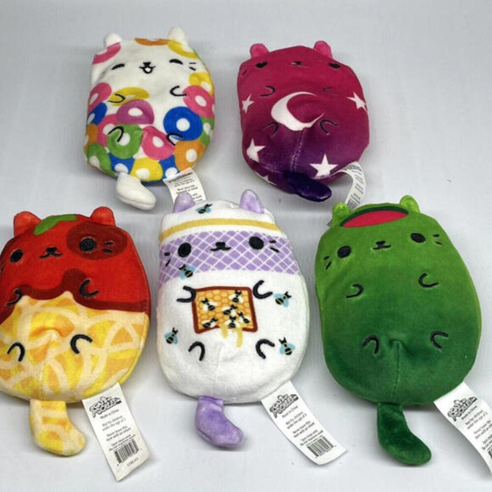 Cats vs Pickles Plush Lot of 5 Majic‎ Cat Tini Bzzzzz Loopy Spaghetti Freddie